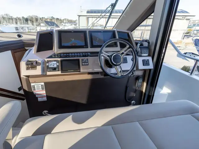 Galeon 400 Fly