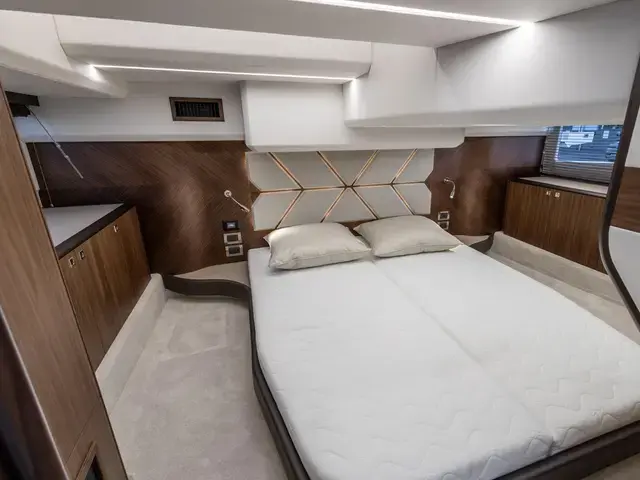 Galeon 400 Fly