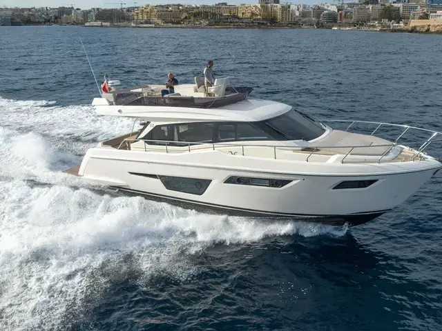 Ferretti Yachts 500