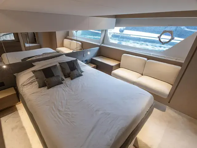 Ferretti Yachts 500