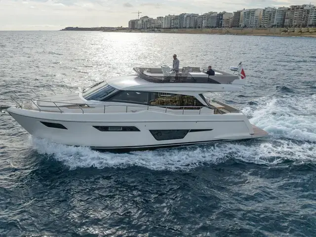 Ferretti Yachts 500