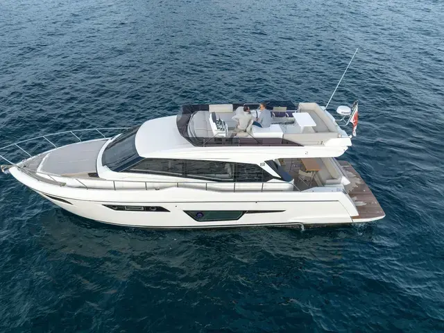 Ferretti Yachts 500