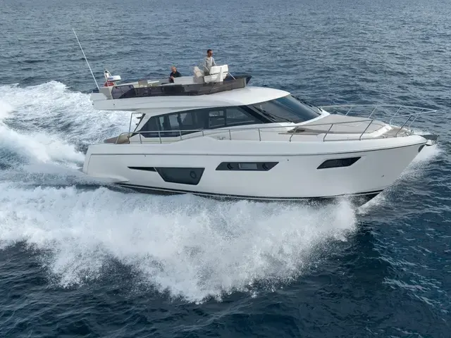 Ferretti Yachts 500