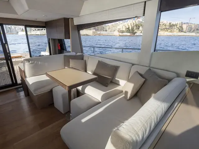 Ferretti Yachts 500