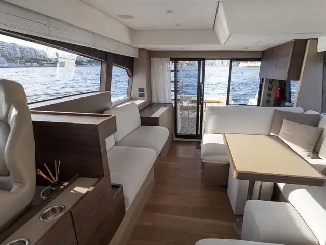 Ferretti Yachts 500