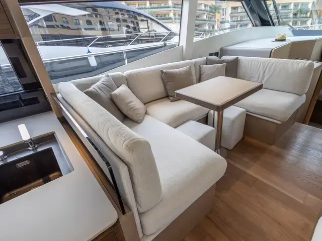 Ferretti Yachts 500