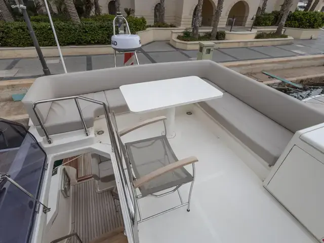 Ferretti Yachts 500