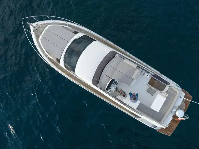 Ferretti Yachts 500