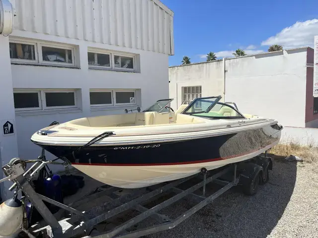 Chris Craft Launch 23