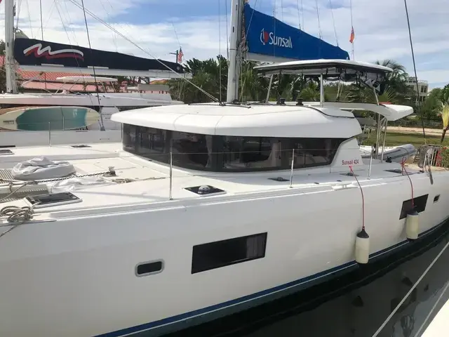 Lagoon 42