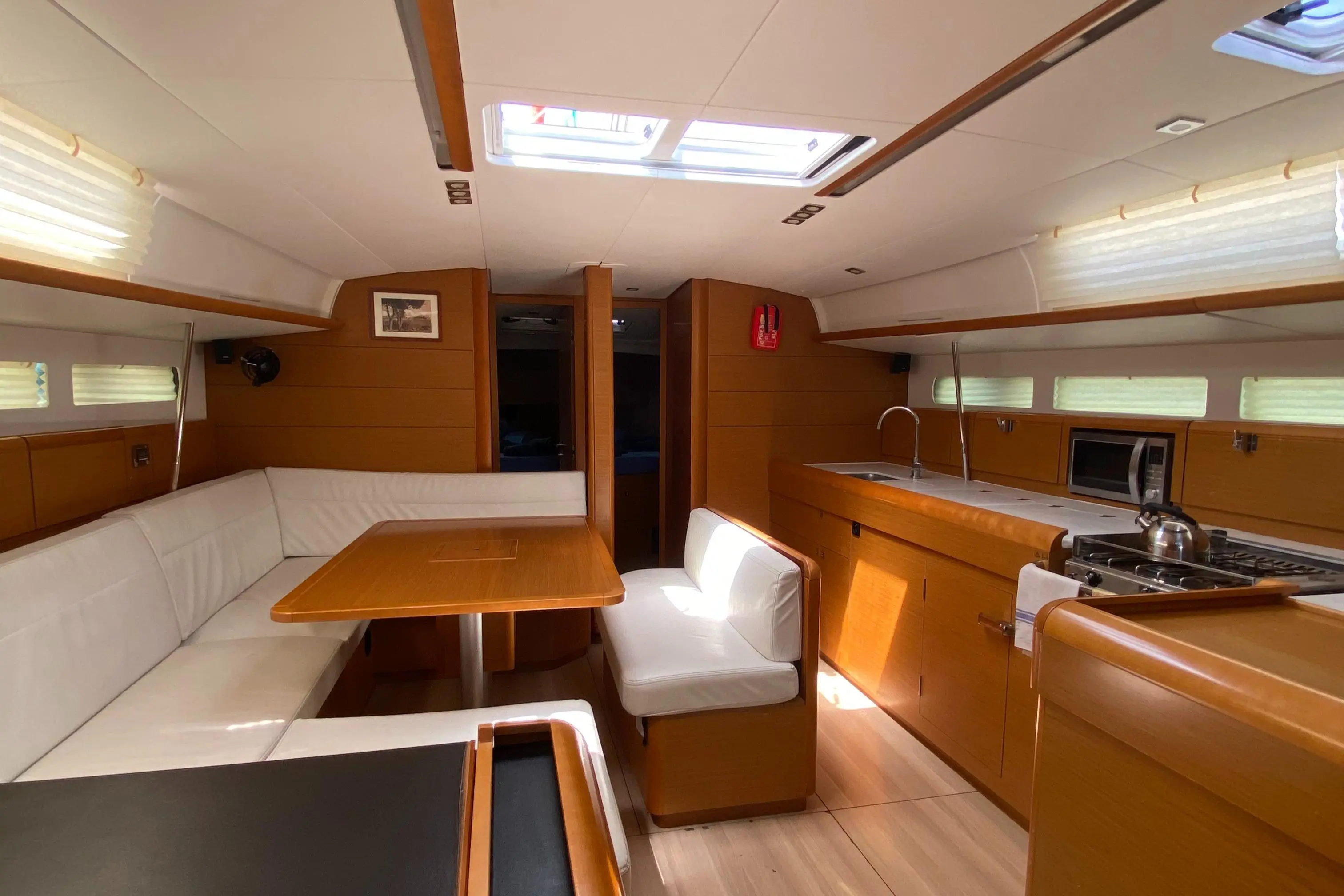 2016 Jeanneau sun odyssey 519