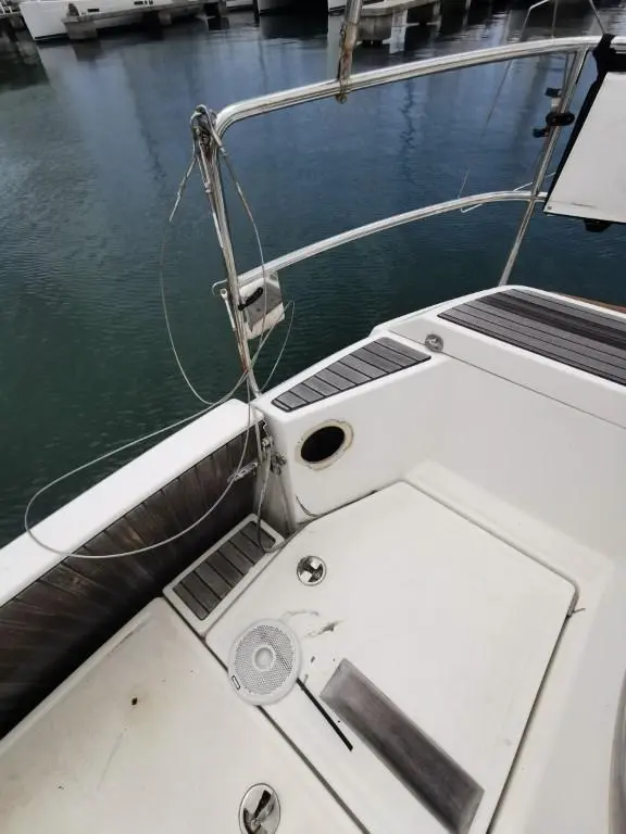 2016 Jeanneau sun odyssey 469