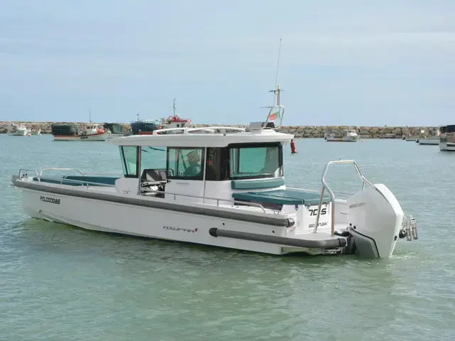 Axopar 28 Cabin