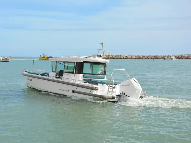 Axopar 28 Cabin