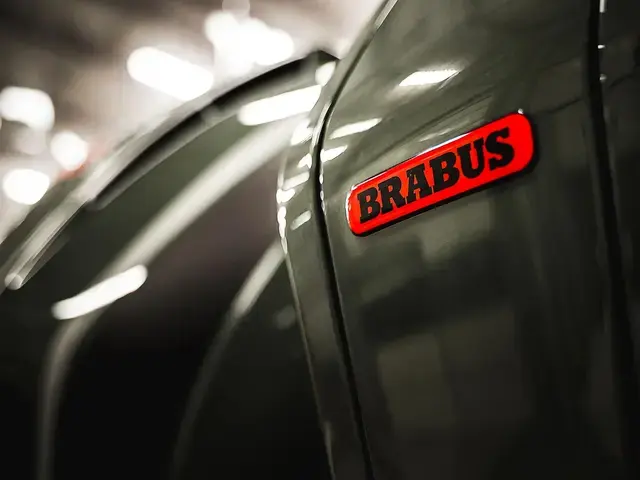 Brabus Shadow 900 Xc Cross Cabin