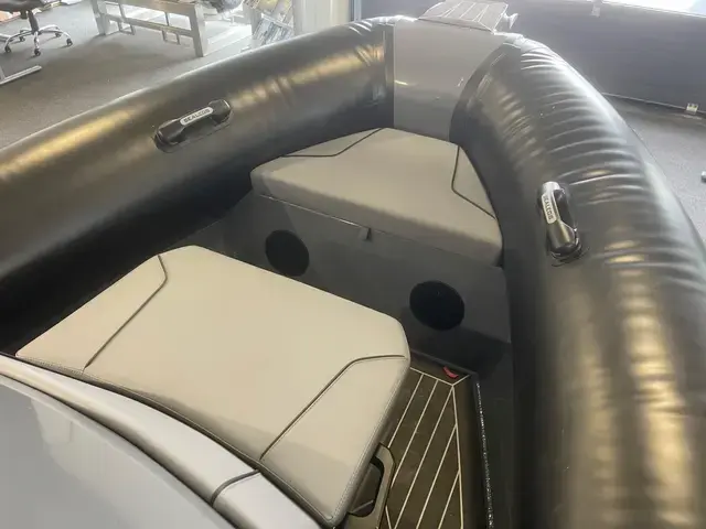 Sealegs Boats 7.5. Rib Hydrasol Amphibious