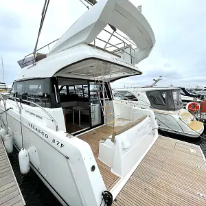 2017 Jeanneau Velasco 37F