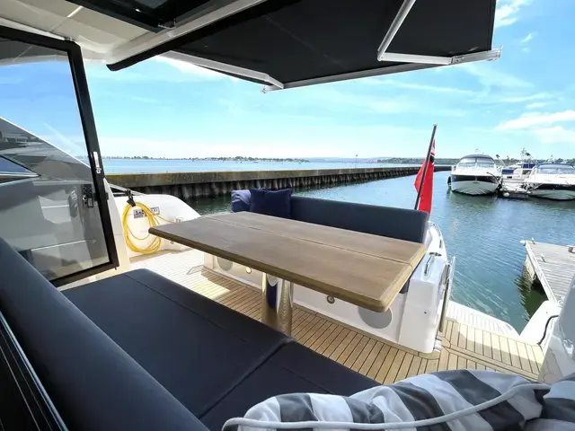 Sunseeker Predator 50