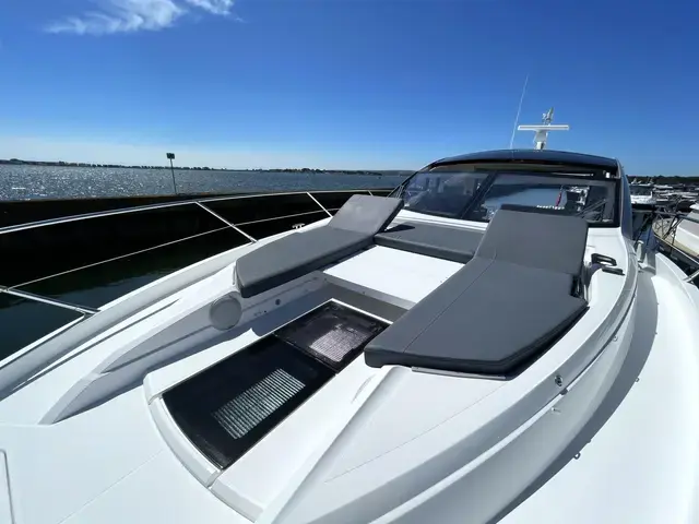 Sunseeker Predator 50