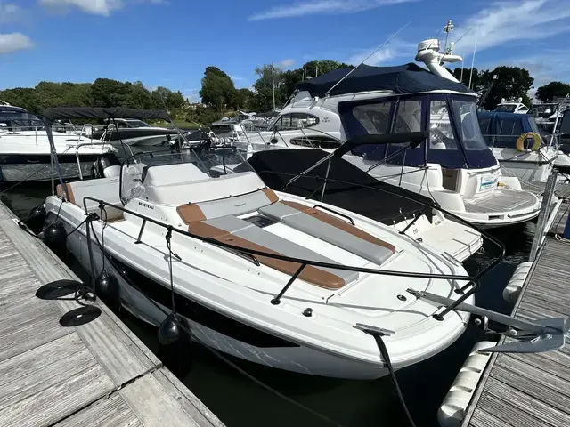 Beneteau Flyer 8