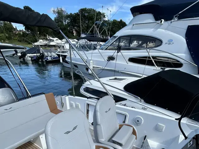 Beneteau Flyer 8