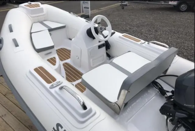 2019 Yamaha st330 tender