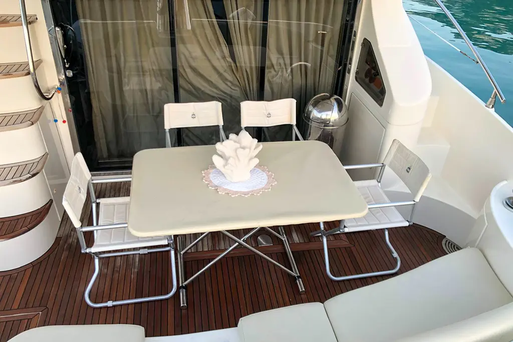 2007 Azimut 50 flybridge