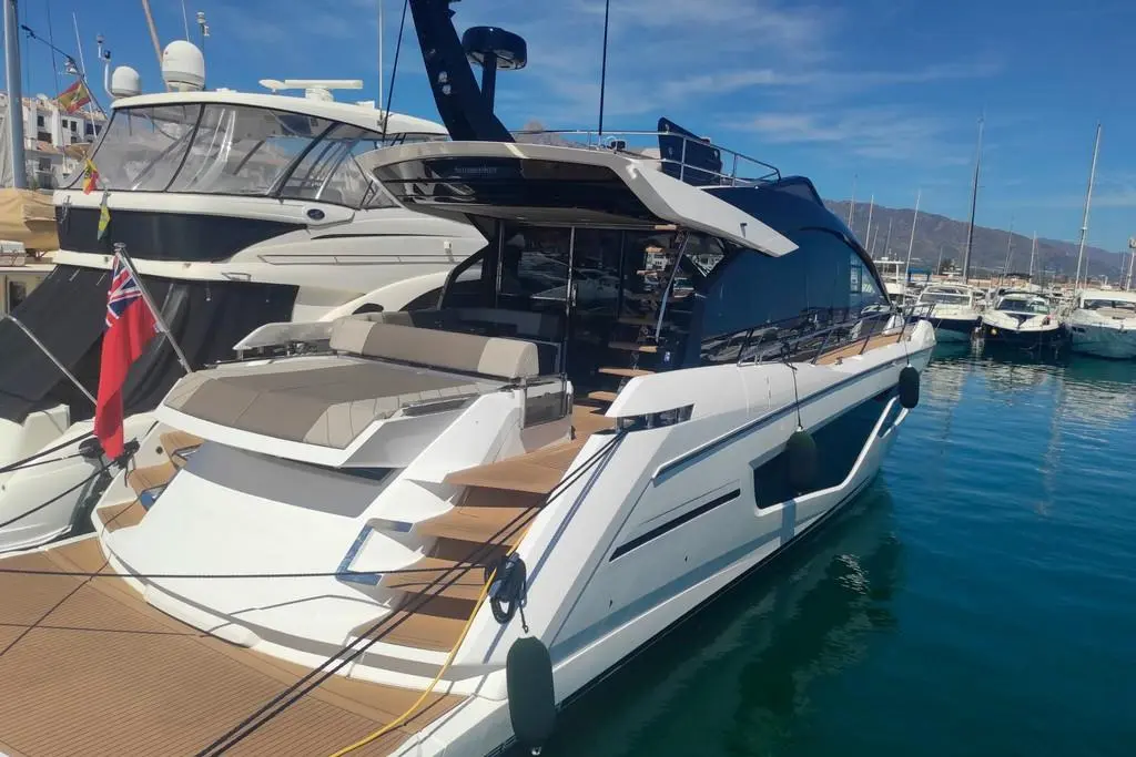 2022 Sunseeker sport 65 yacht