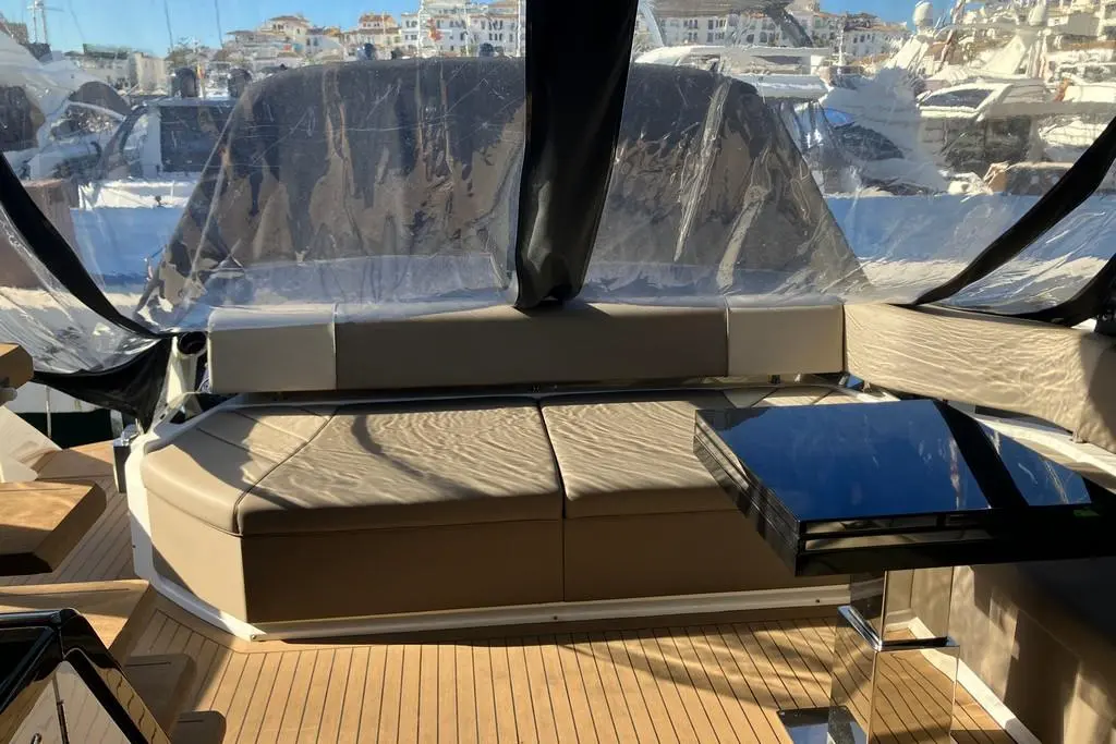 2022 Sunseeker sport 65 yacht