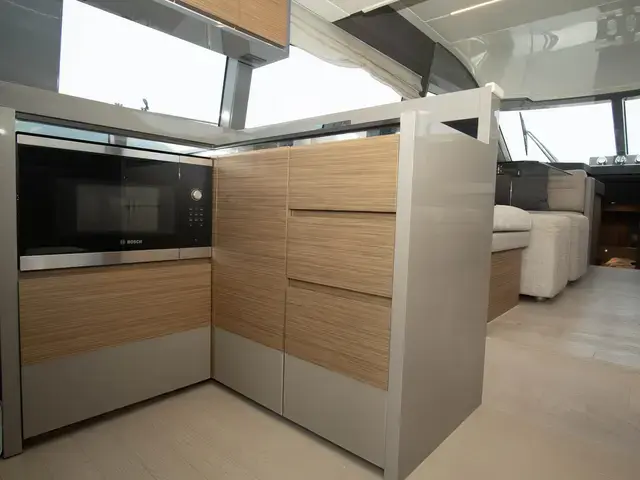 Ferretti Yachts 450