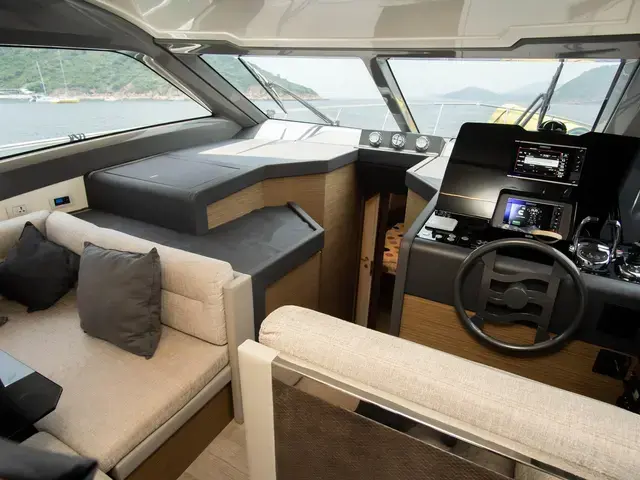 Ferretti Yachts 450