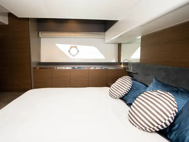 Ferretti Yachts 450