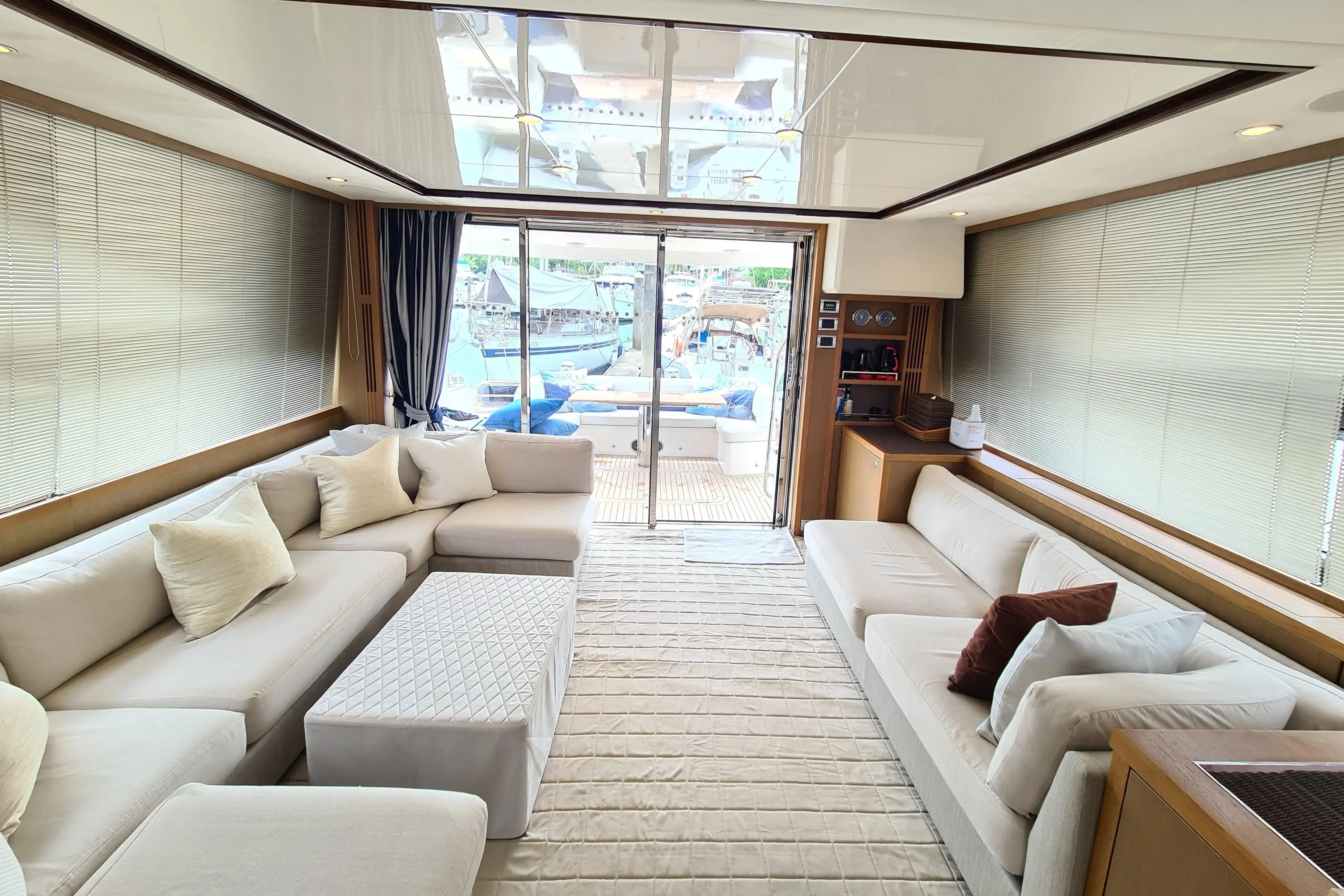 2014 Princess 64