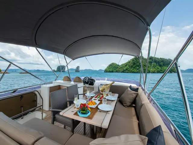 Princess Flybridge 60 Motor Yacht