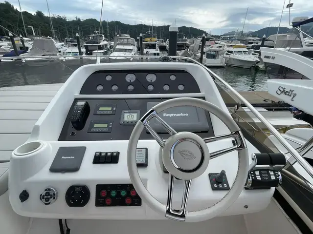 Sunseeker Manhattan 52