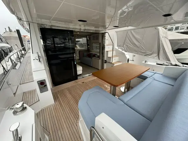 Azimut 60