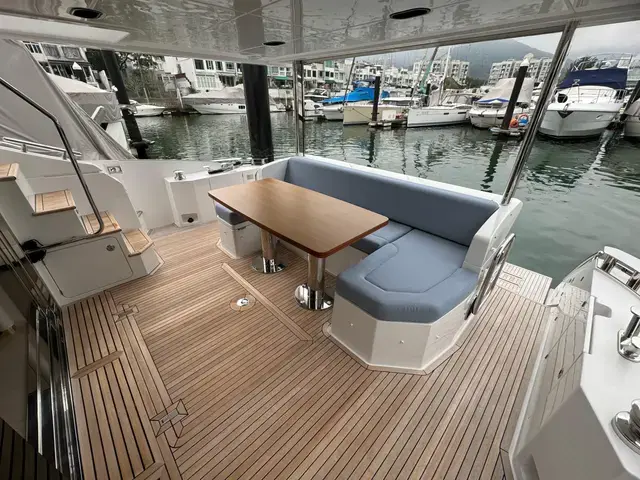 Azimut 60