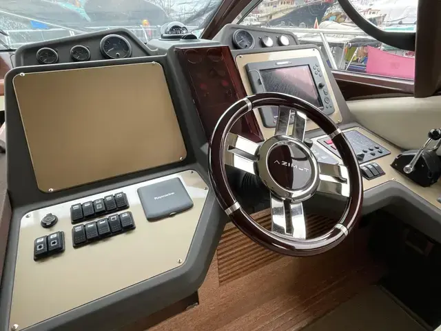 Azimut 53