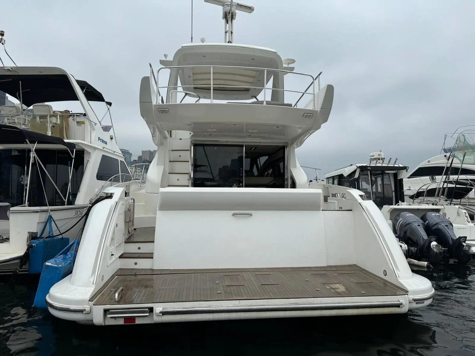 2013 Azimut 54 flybridge