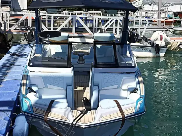 Nautique Boats Super Air G23 Paragon