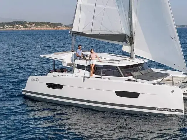 Fountaine Pajot Isla 40