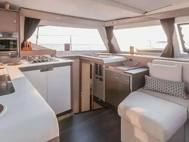 Fountaine Pajot Isla 40