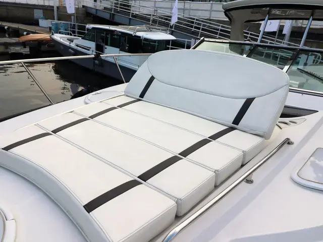 Monterey 415 Sport Yacht