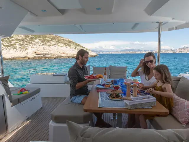 Fountaine Pajot Astrea 42