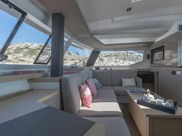 Fountaine Pajot Astrea 42