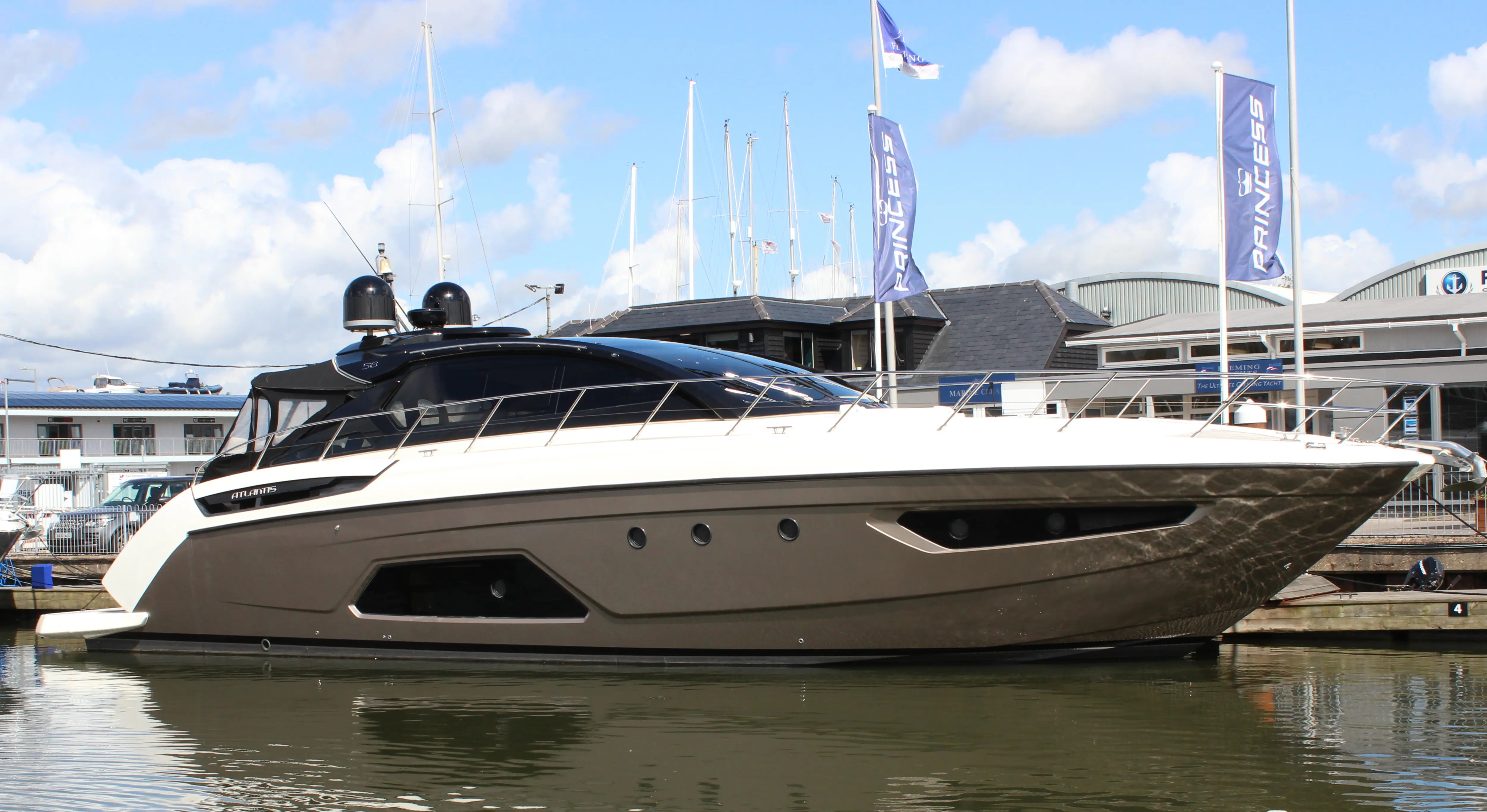 Azimut Atlantis 58