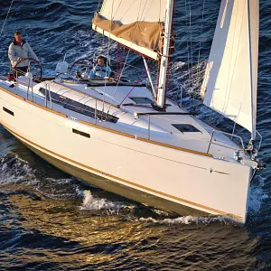 2012 Jeanneau Sun Odyssey 379