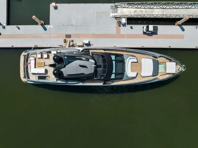 Riva 110 DOLCEVITA