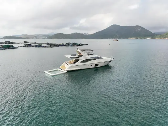 Azimut 58