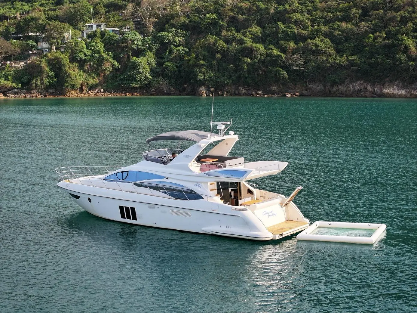 2011 Azimut 58